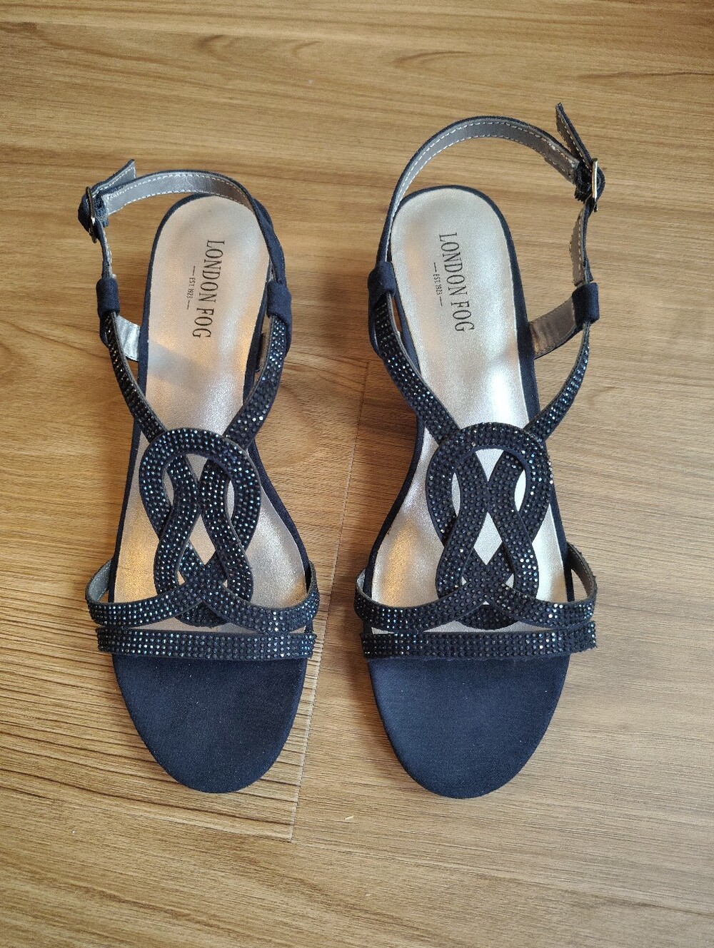 New Navy London fog Dress Sandals. Sz 10M